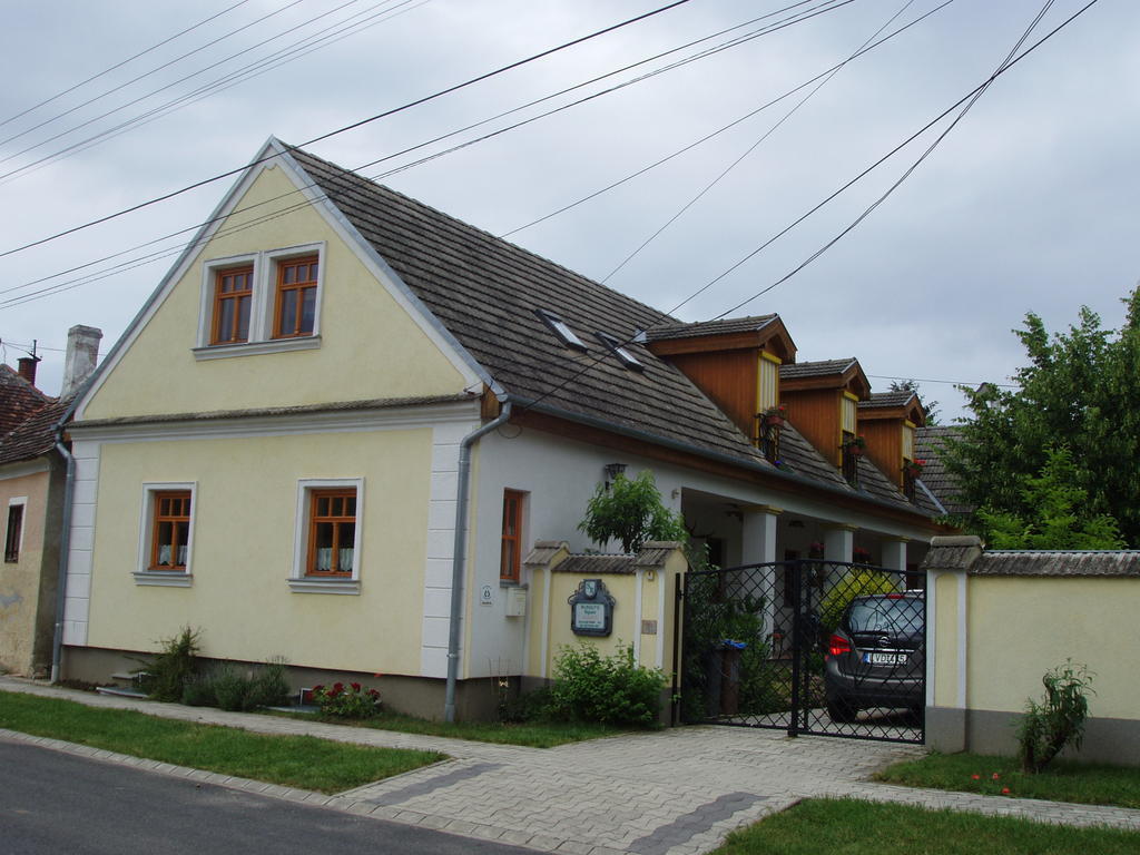 Rudolf'S Fogado Hotel Zsira Buitenkant foto