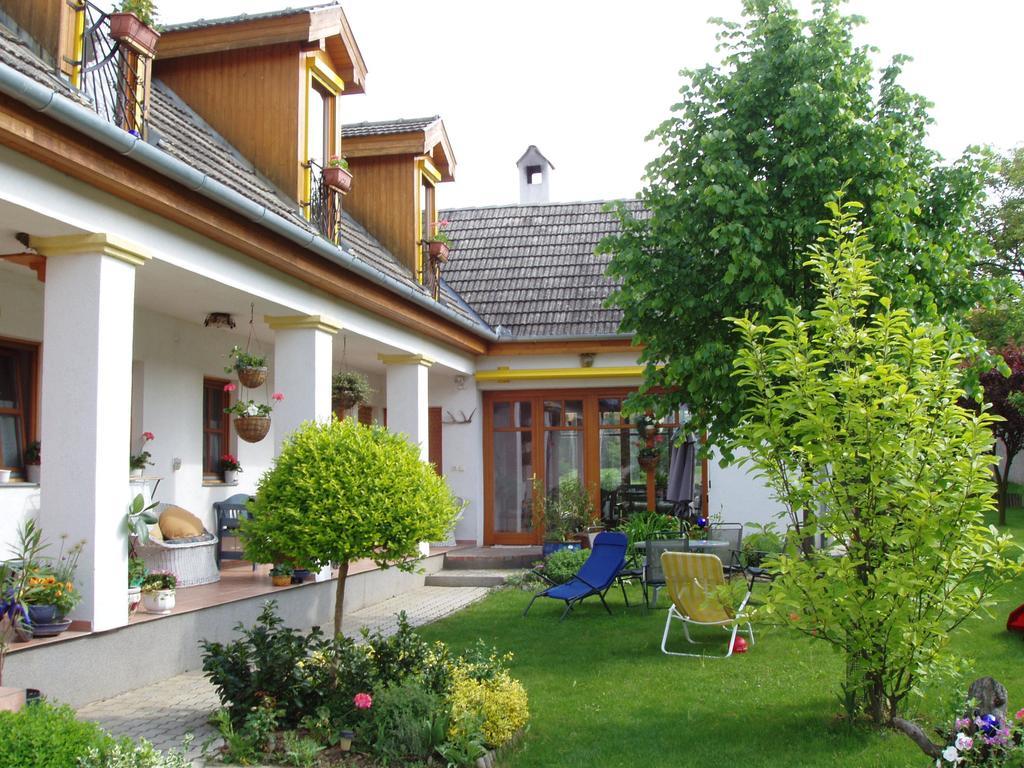 Rudolf'S Fogado Hotel Zsira Buitenkant foto
