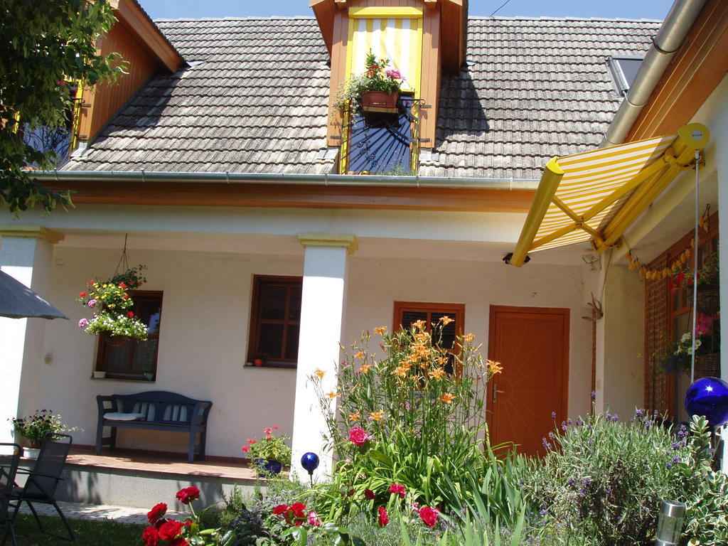 Rudolf'S Fogado Hotel Zsira Buitenkant foto