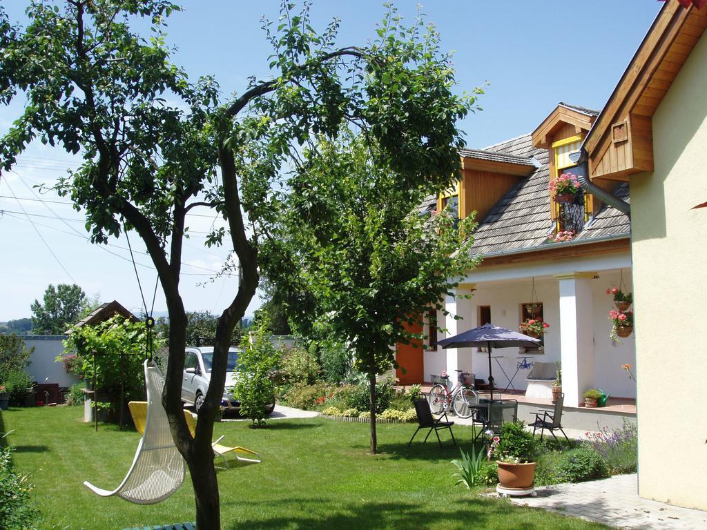 Rudolf'S Fogado Hotel Zsira Buitenkant foto